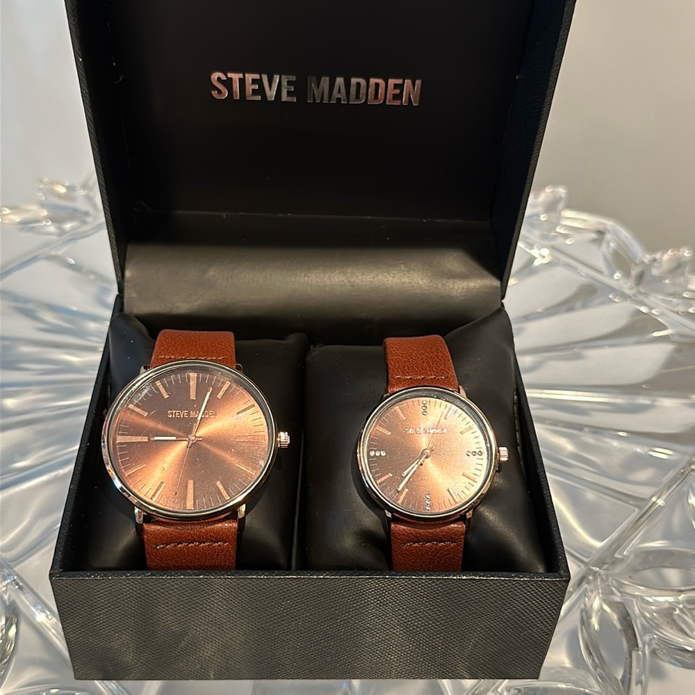 Steve Madden his ‘n hers set